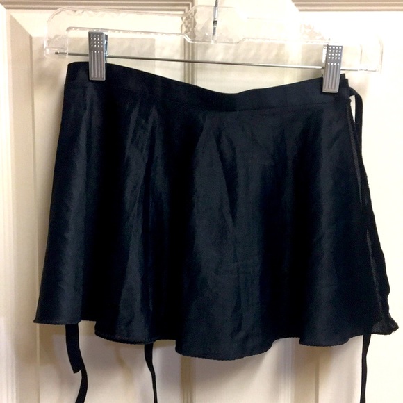 Capezio Other - VTG Swim/Dance Wrap Skirt